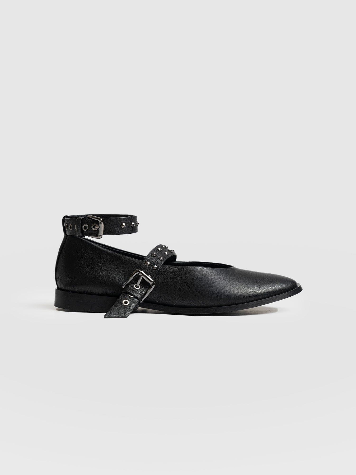 Vega Studded Ballerina Flats - Black - Women's Shoes | Saint + Sofia? EU